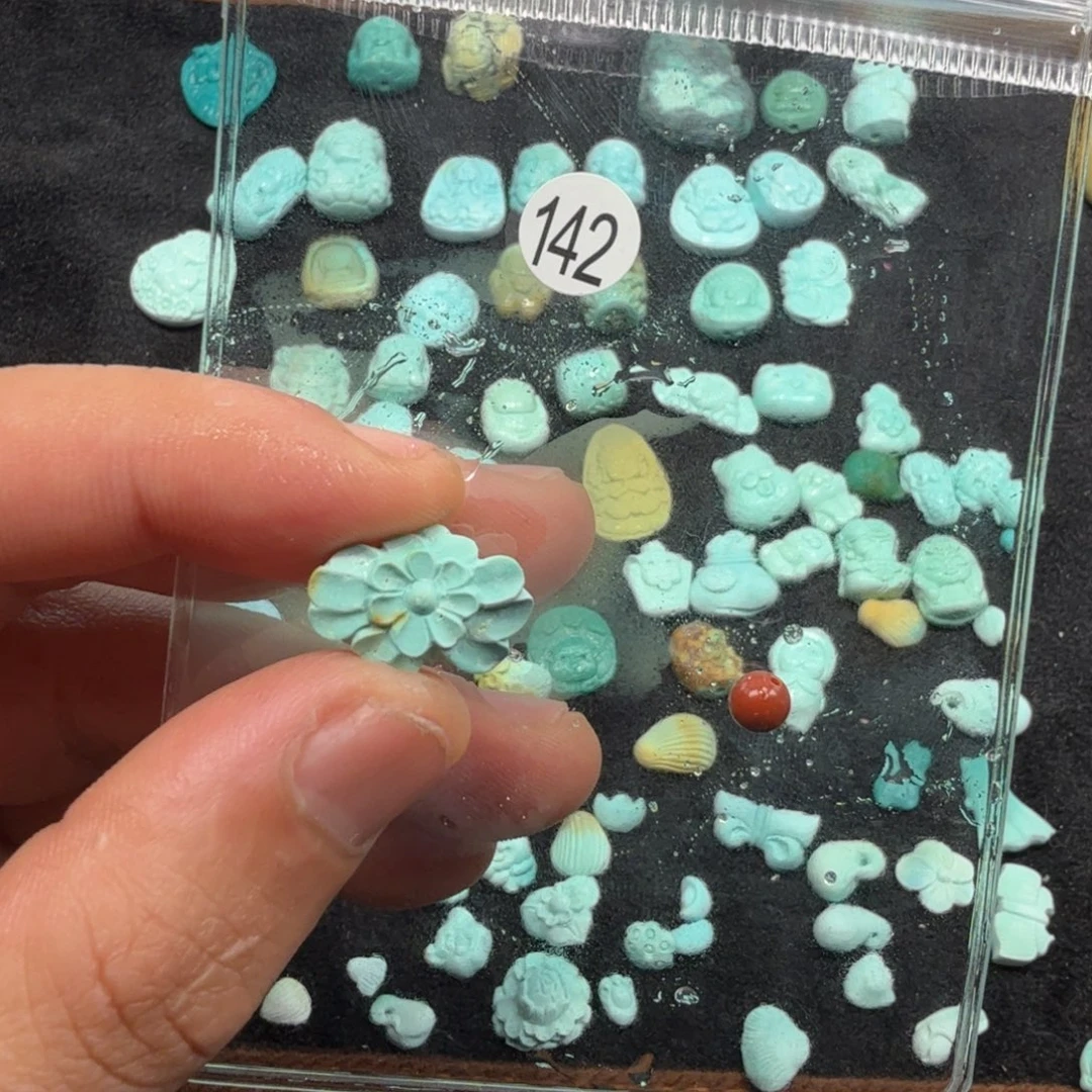 南红玛瑙未镶嵌珠宝奇石