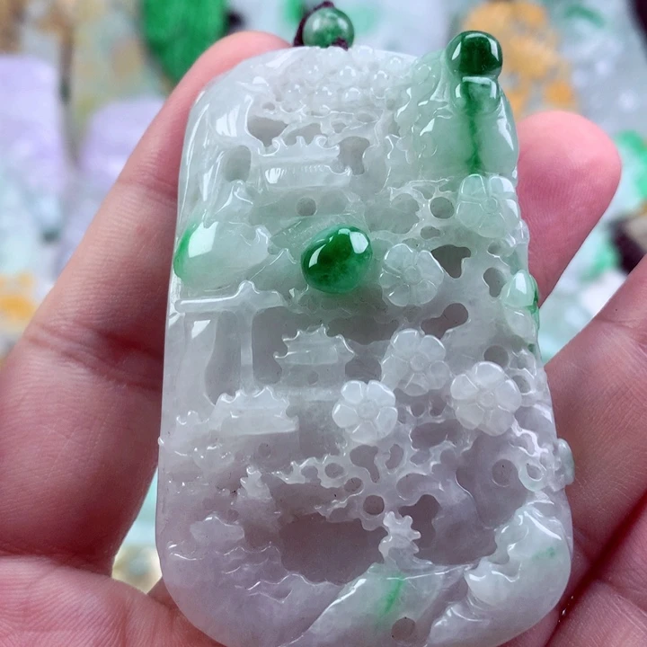 吊坠(不含链)未镶嵌翡翠
