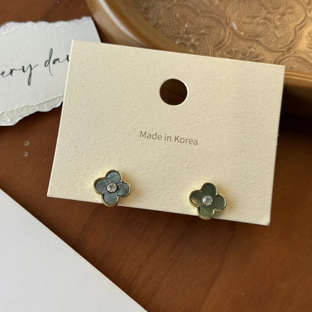 925银合成锆石耳饰 8410小草银耳钉（贝的颜色花纹不同介意勿拍）