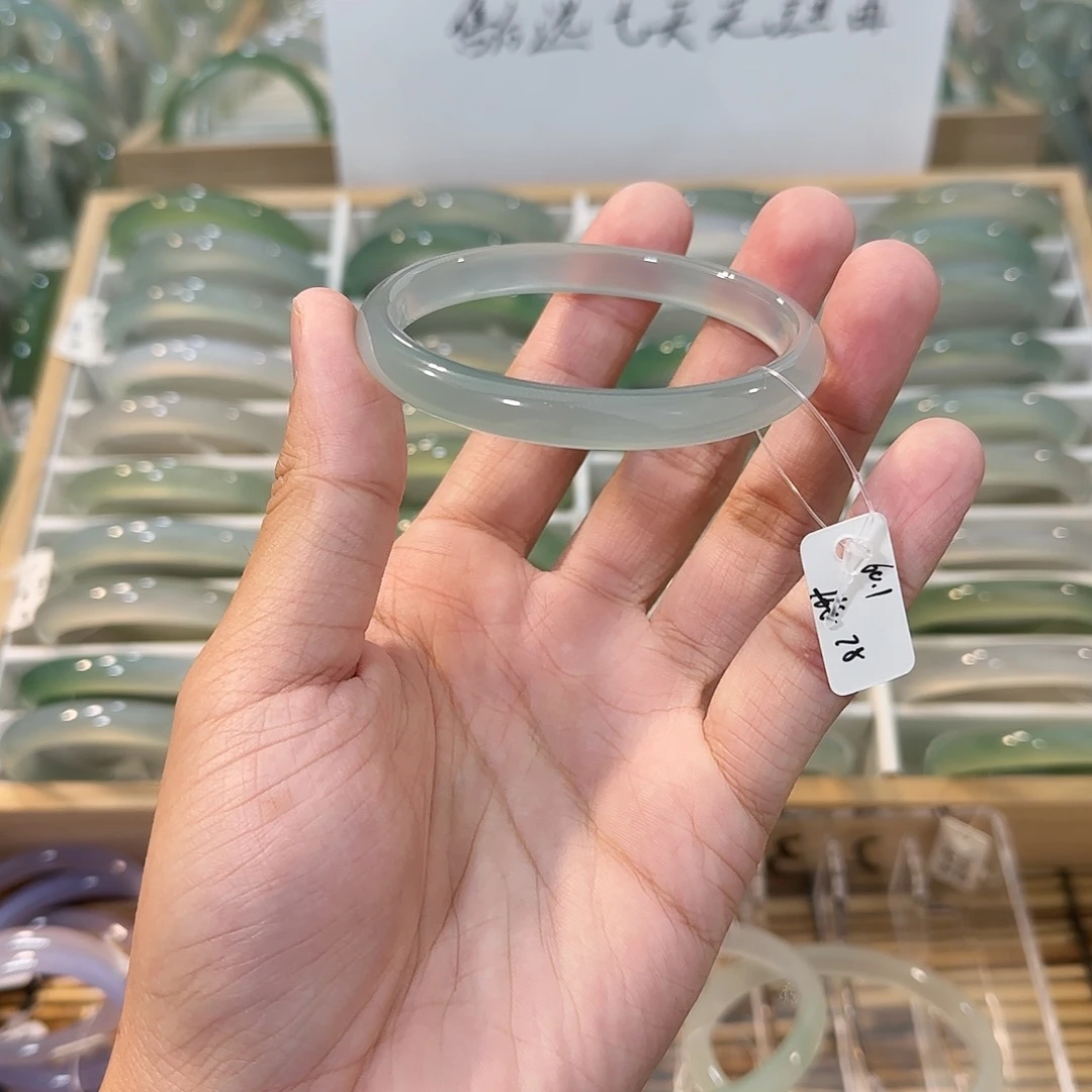 玛瑙/玉髓未镶嵌手镯圈口60.1