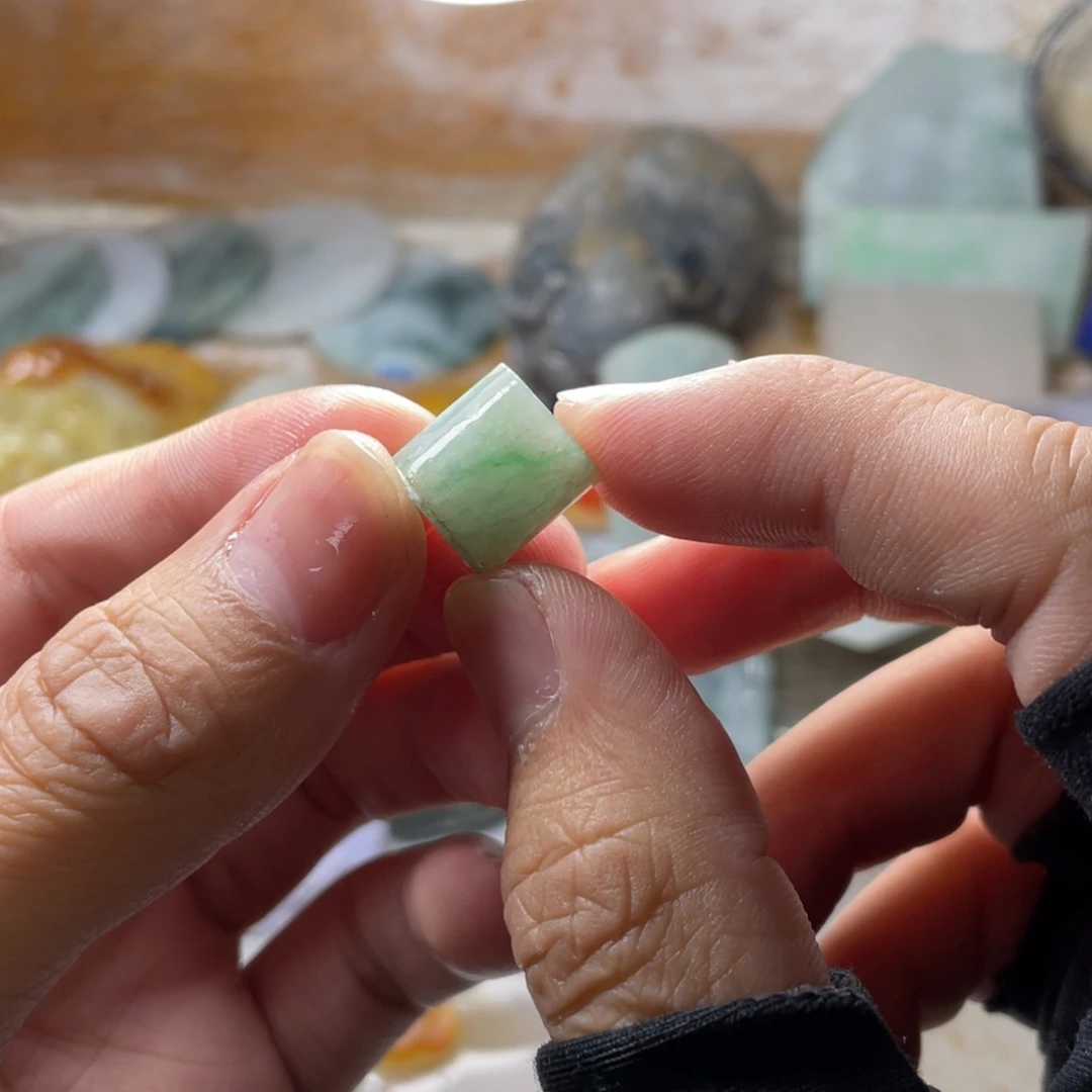 定制翡翠未镶嵌翡翠