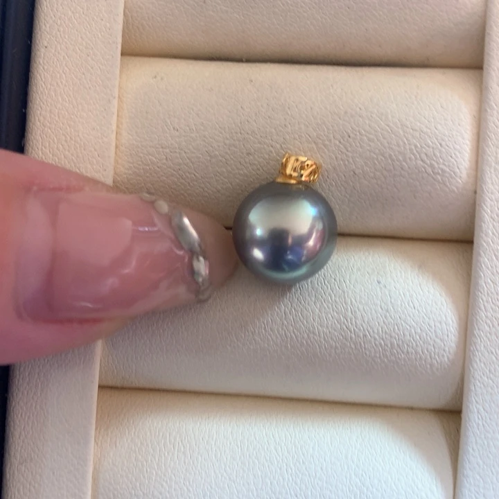 颈饰18K金镶嵌海水珍珠