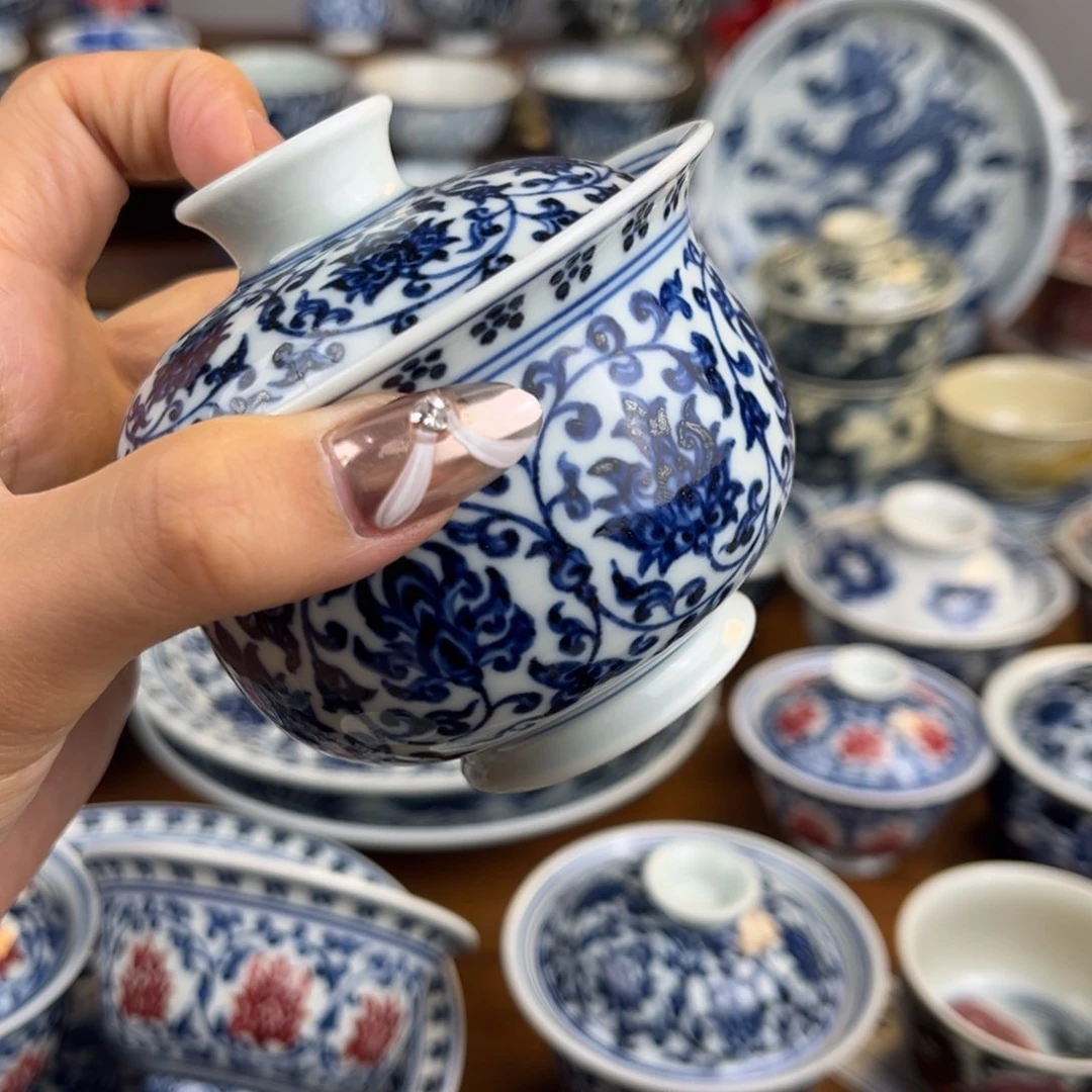 微瑕缠枝莲盖碗盖碗狮心