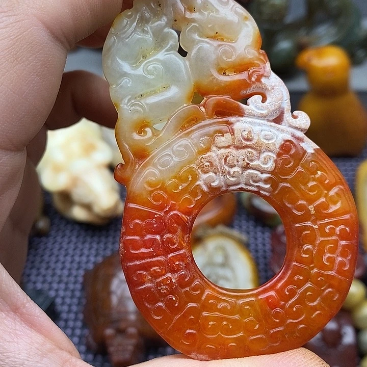 未镶嵌蛇纹石玉颈饰