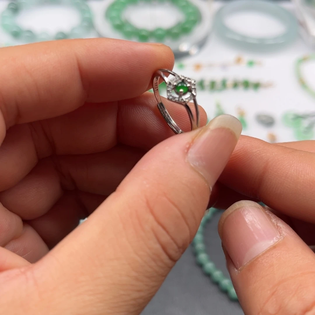 翡翠银S925镶嵌戒指福利