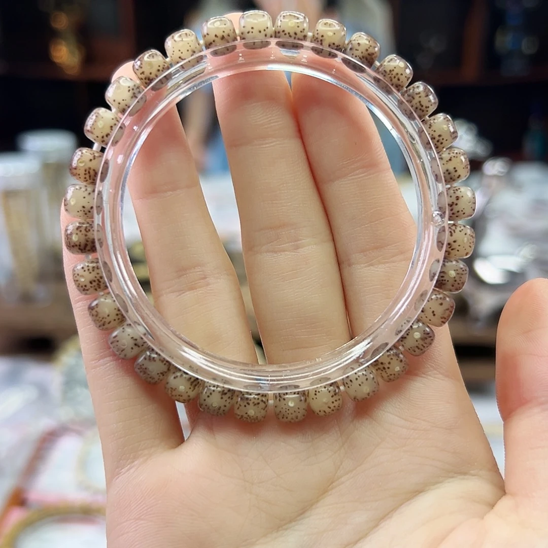 吊坠星月菩提Ll.7x6全玉化 冰透 同枝果