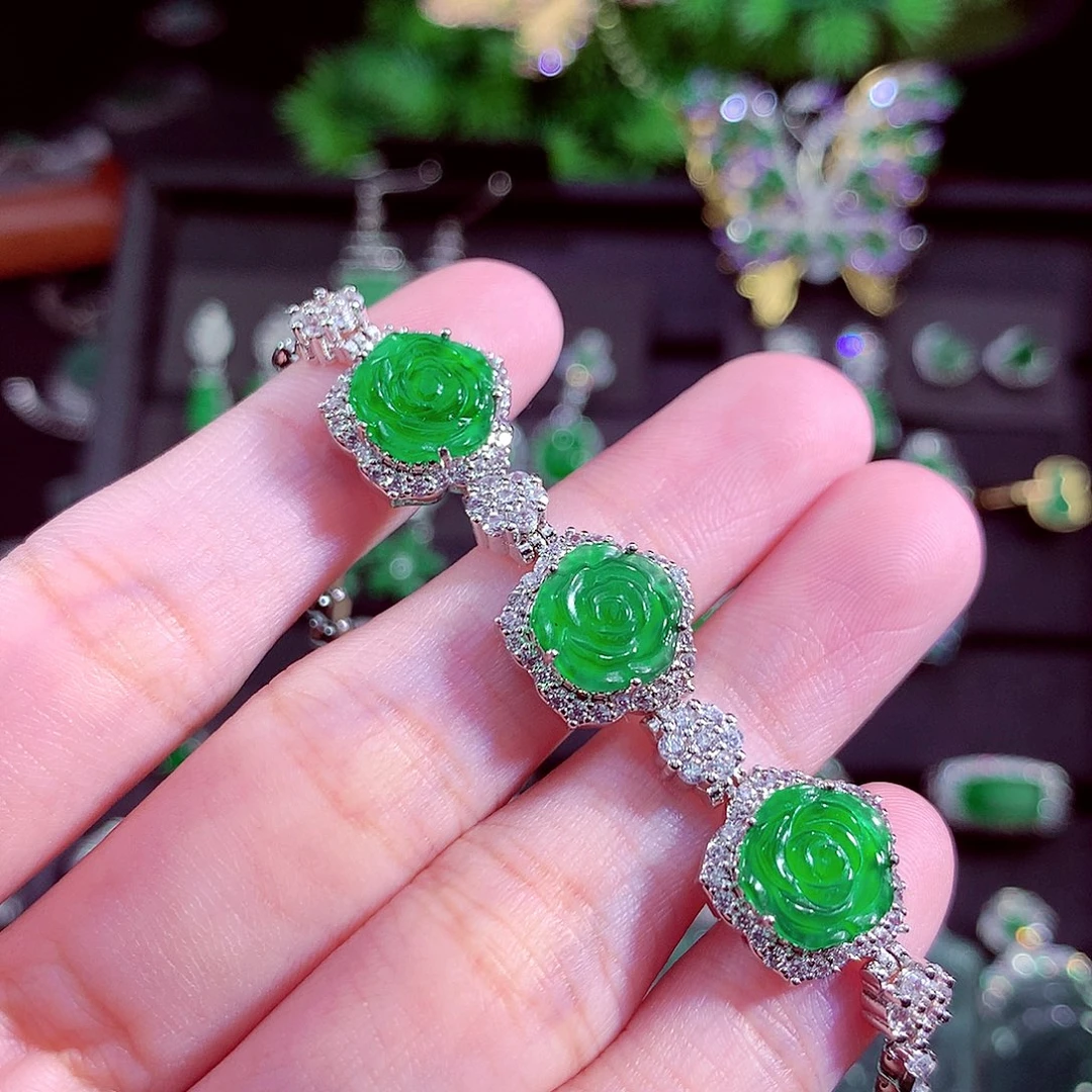 颈饰未镶嵌翡翠天然