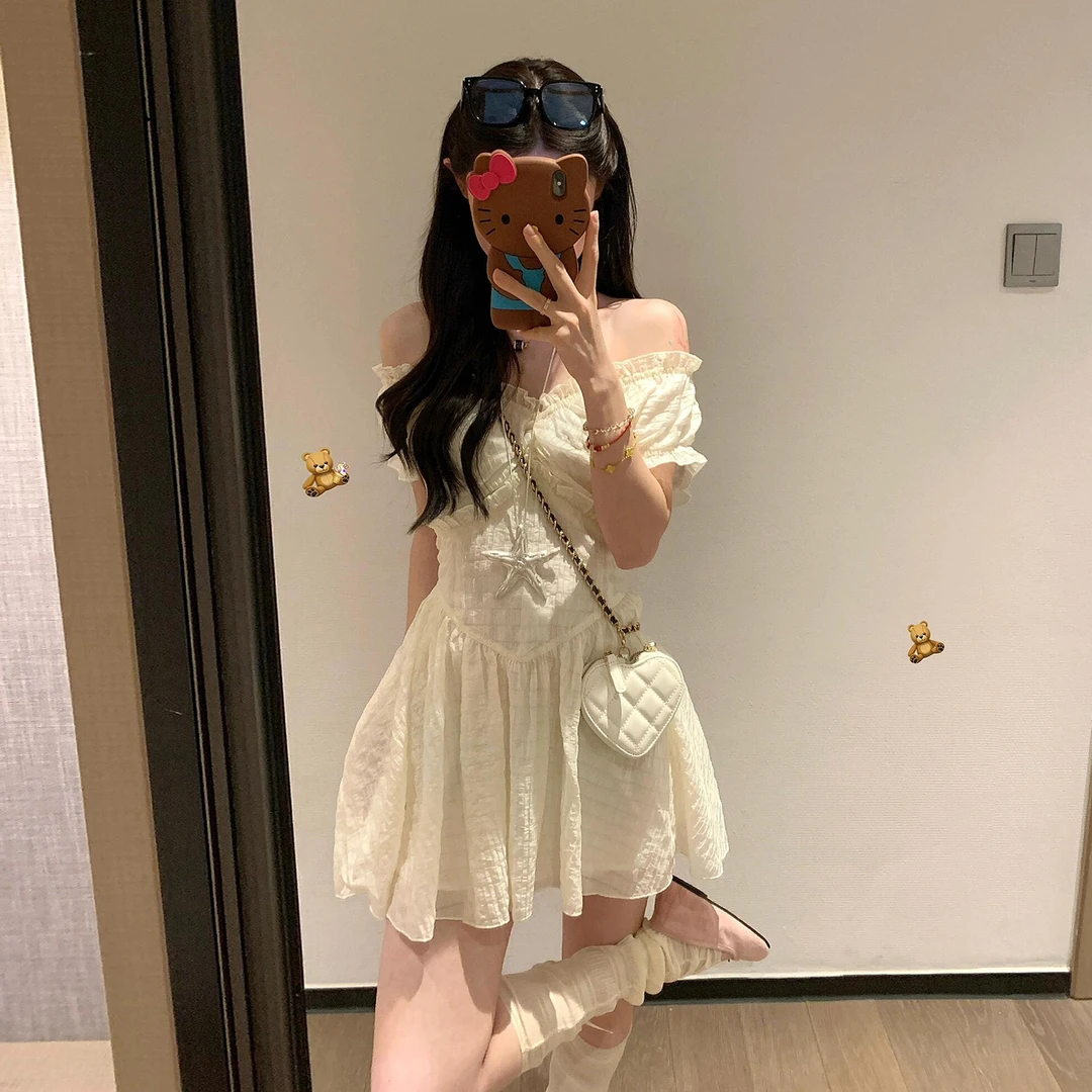 2025新款法式花边v领连衣裙夏季小个子甜美收腰显瘦公主短裙3748