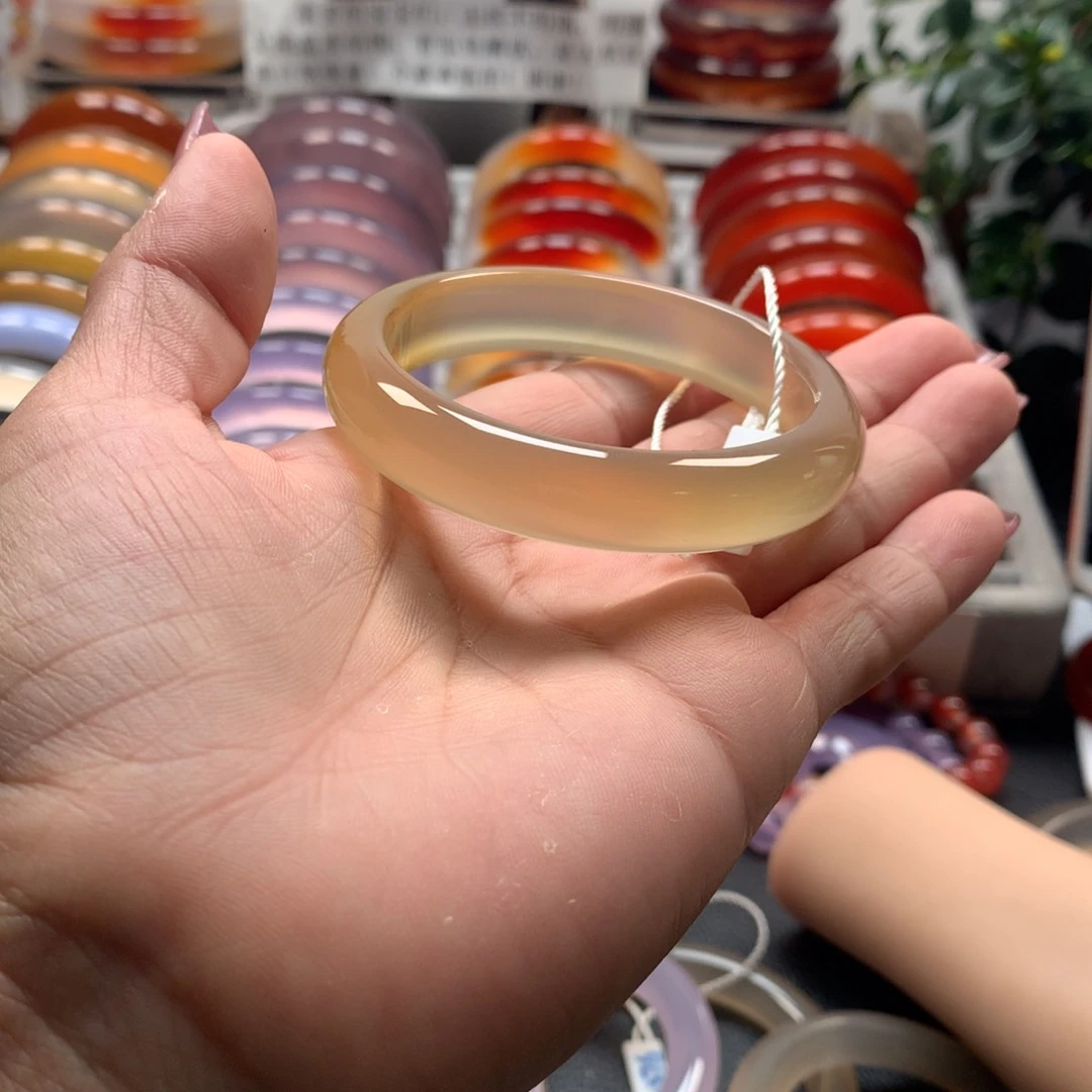 玛瑙/玉髓手镯未镶嵌