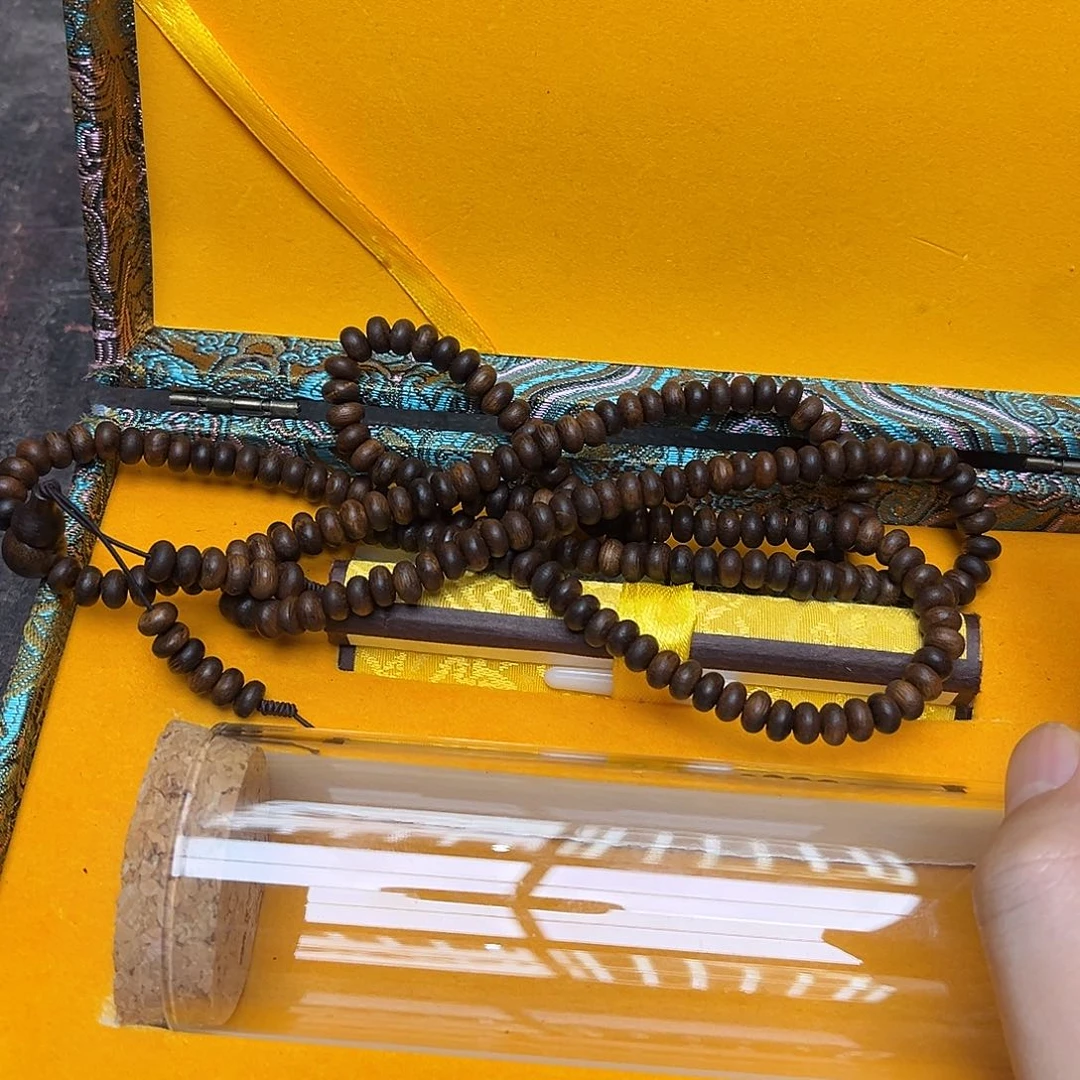 大叶紫檀（黑酸枝木类）