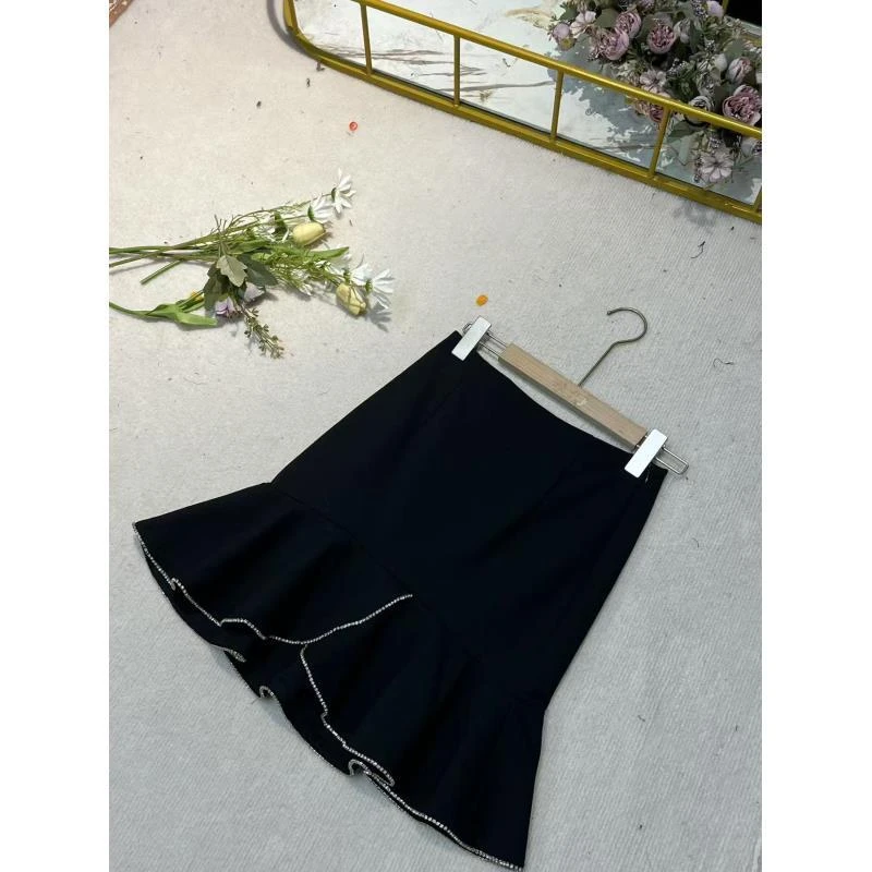 U家剪标   8仓B4-8-1436款   黑色鱼尾半身裙