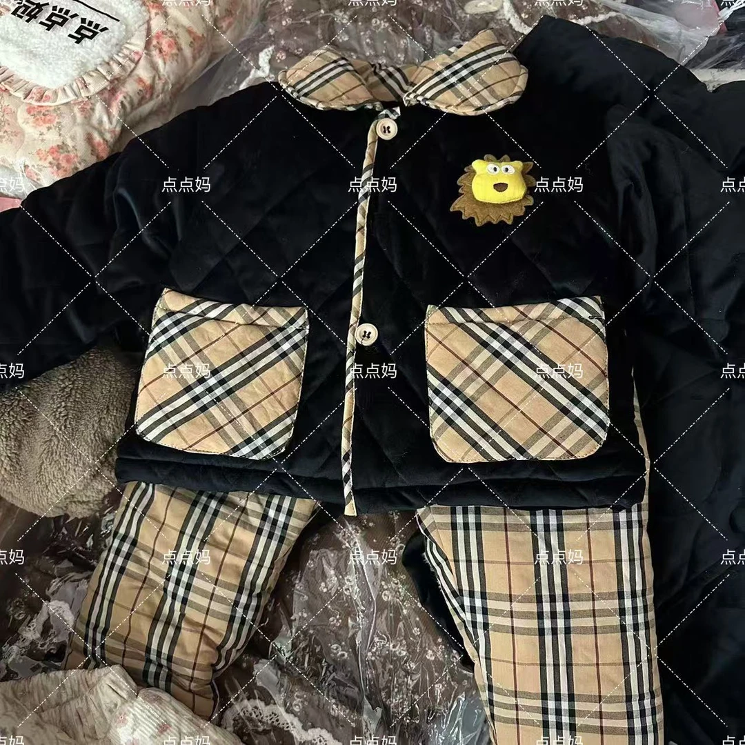 DDM可外穿保暖加绒加厚格子小熊儿童家居服睡衣套装8796
