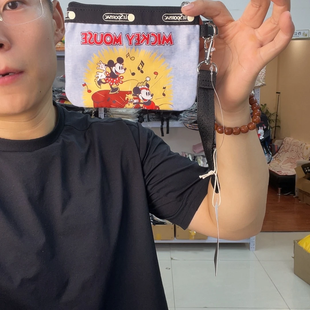 PU化妆包等产品和产品
