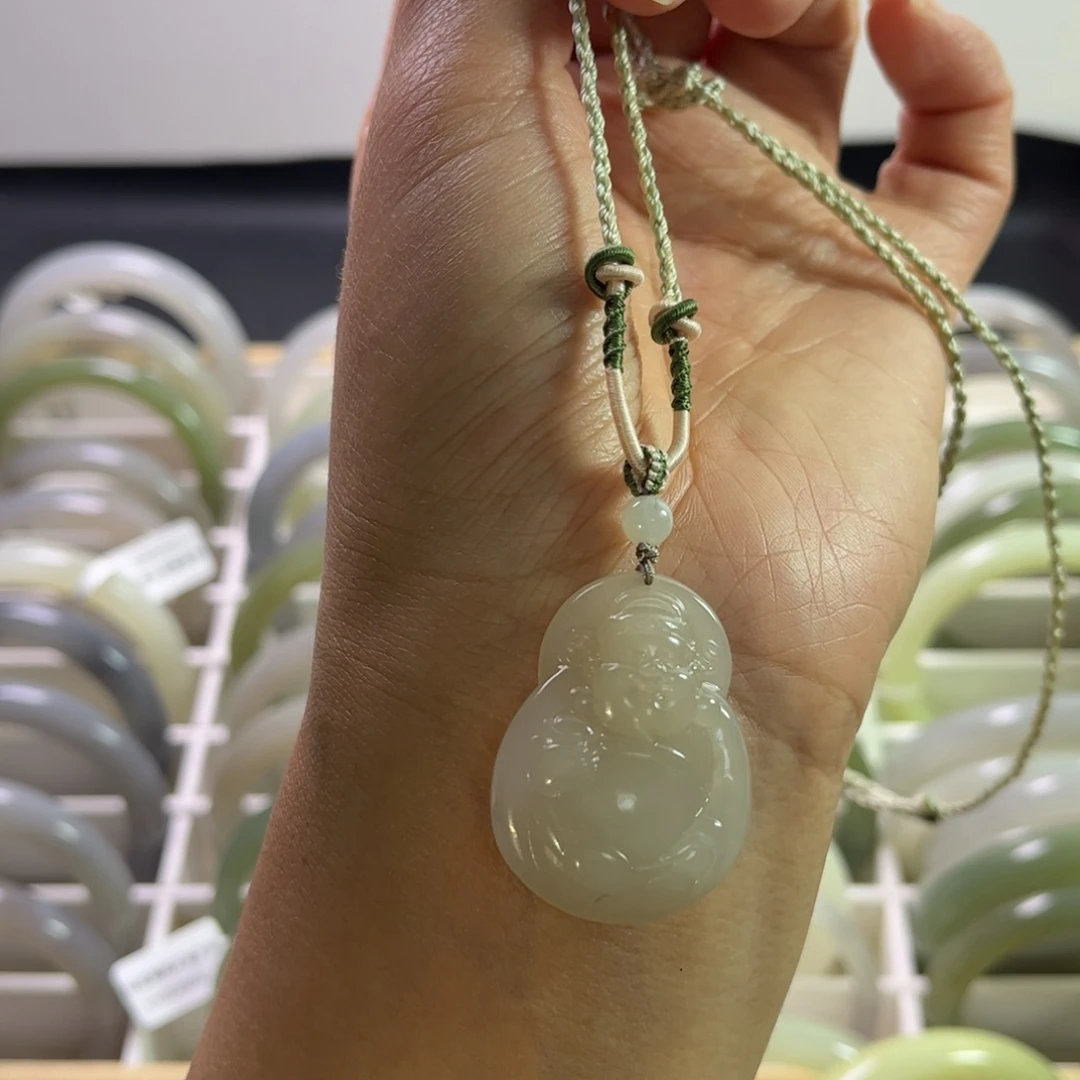 和田玉吊坠未镶嵌