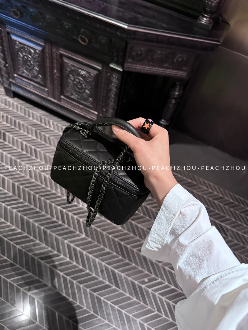 『PEACHZHOU』羊皮小香风菱格绗线手提化妆包单肩斜挎手提盒子包