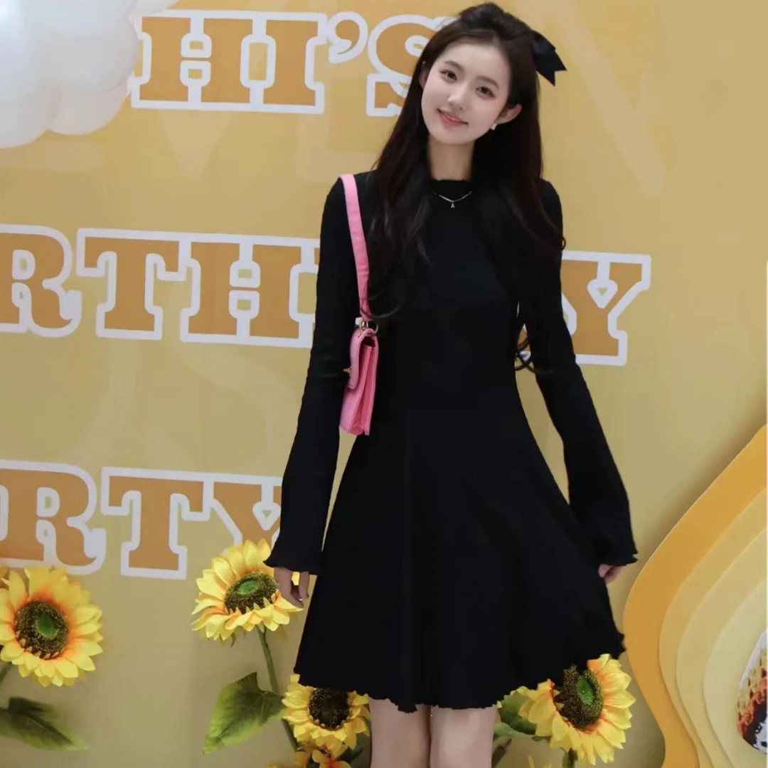 【专柜品质】夏季新款圆领修身显瘦A字针织黑色连衣裙1500543