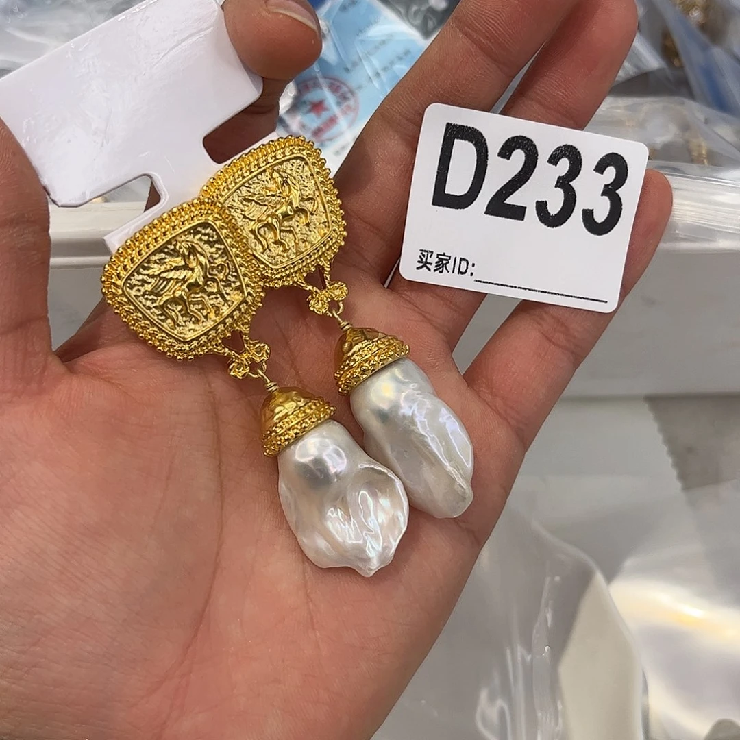 合金耳饰淡水珍珠