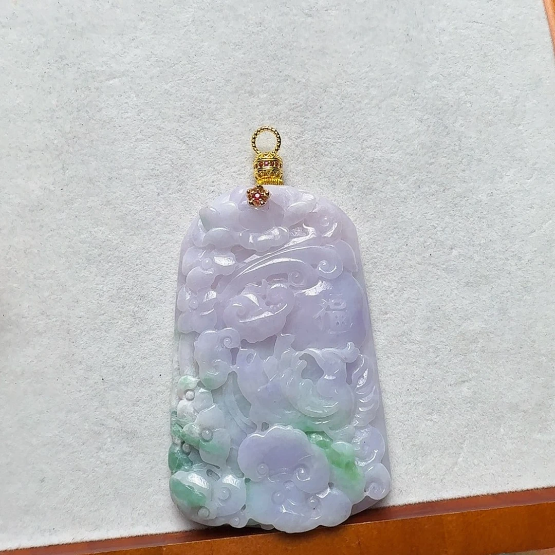 翡翠未镶嵌吊坠(赠链)