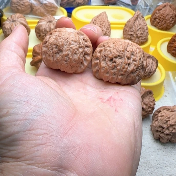 文玩核桃吊坠添**737血麒麟全品普