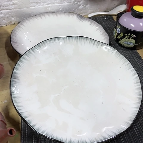 微瑕，不明火，口径25厘米，高度2，2个md平盘