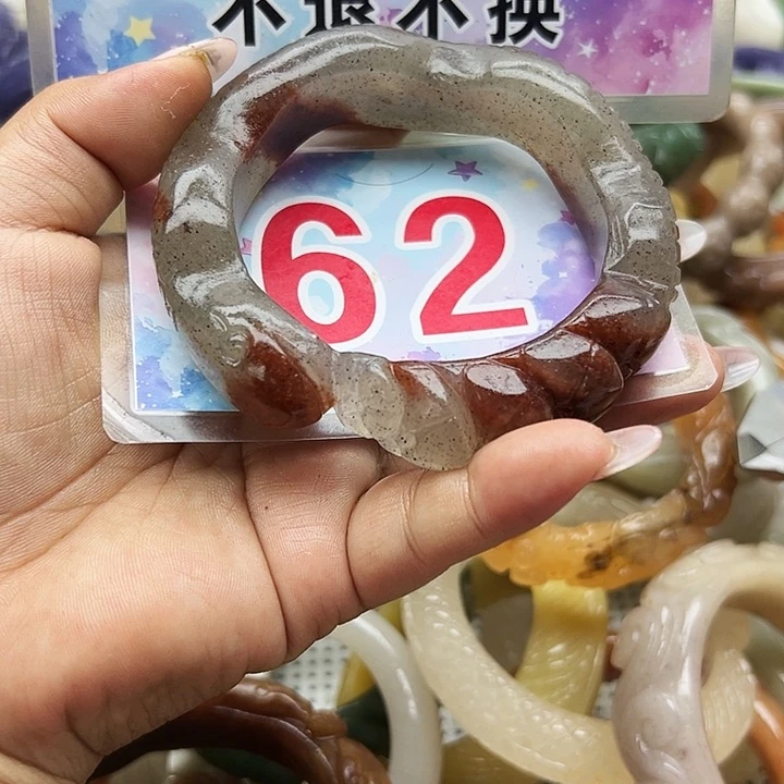 未镶嵌手镯石英岩玉