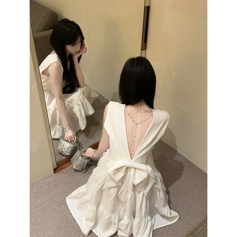 法式气质性感后背钻石别致镂空链条纯欲露背无袖气质蓬蓬连衣裙女