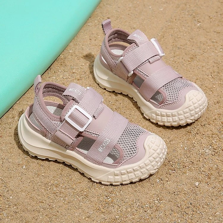 儿童时尚运动凉鞋2025夏季镂空新款男童网面包头女童运动凉鞋