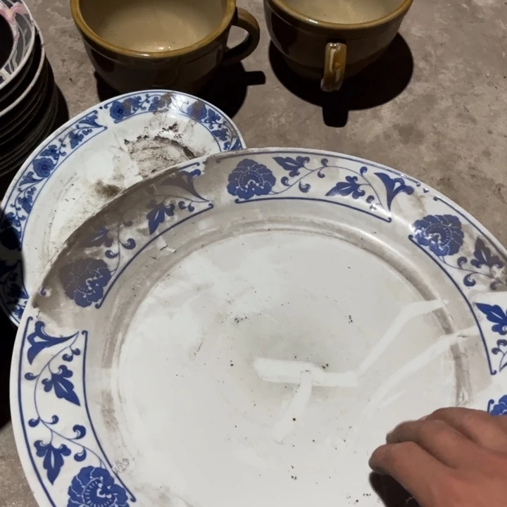 立***安老货盘子碗啥都有