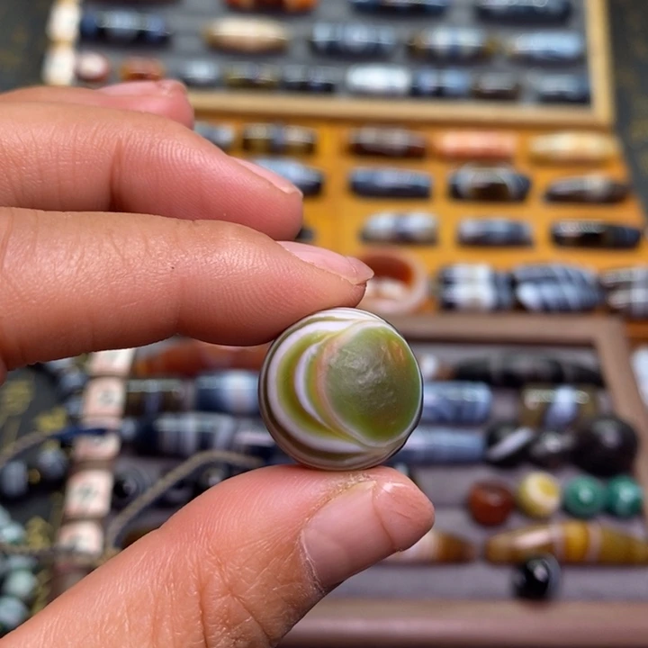 未镶嵌玛瑙/玉髓珠宝半成品铭**师