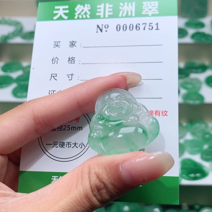 颈饰未镶嵌石英质玉