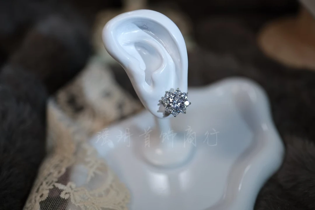 合金锆石耳饰 爆闪高货锆石镶太阳花气质千金风耳钉耳饰轻奢百搭