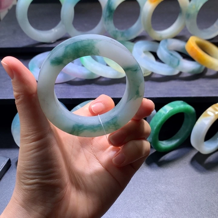 定制翡翠翡翠手镯未镶嵌