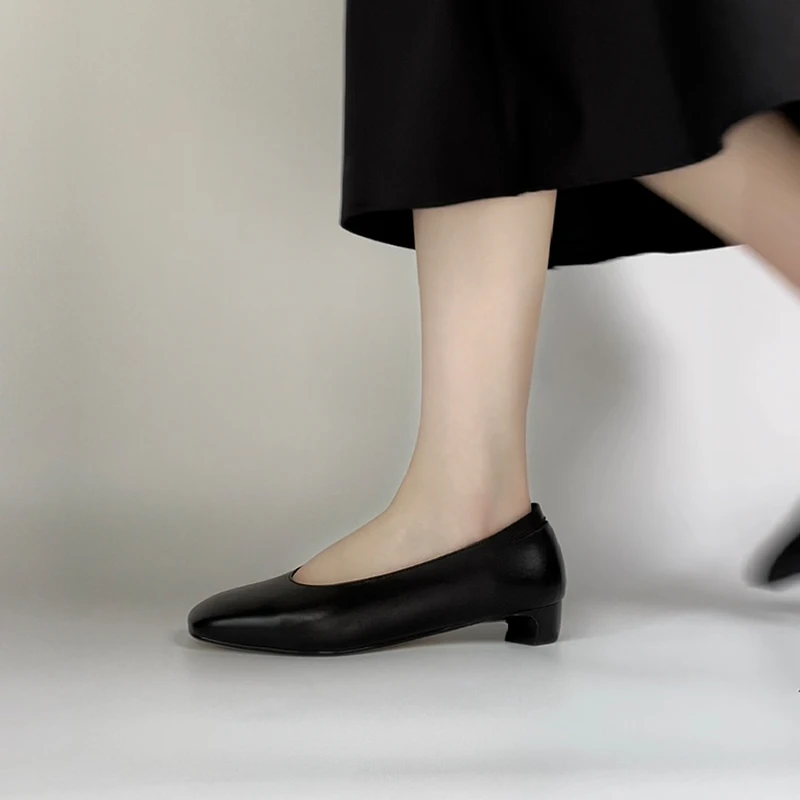 2.5CM极简风软底舒适单鞋2025春秋新款方头低跟一脚蹬气质小皮鞋