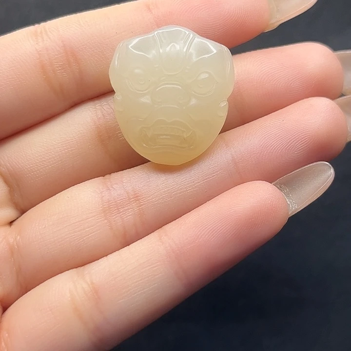 石英质玉（黄龙玉）颈饰合金楊*發