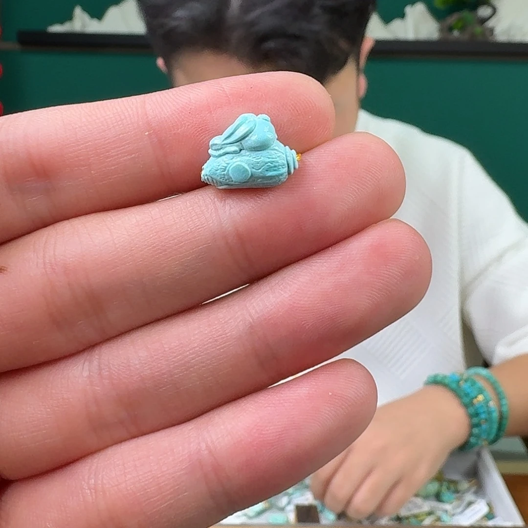 绿松石未镶嵌珠宝奇石