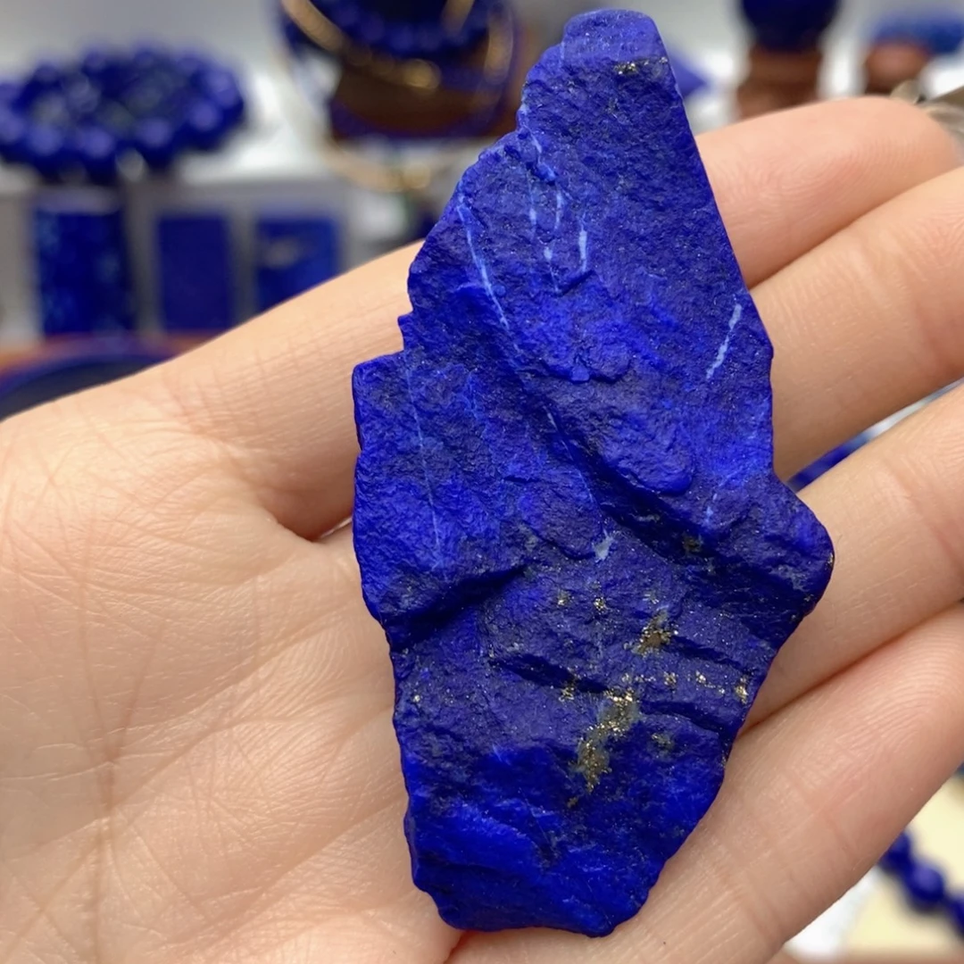 青金石未镶嵌颈饰