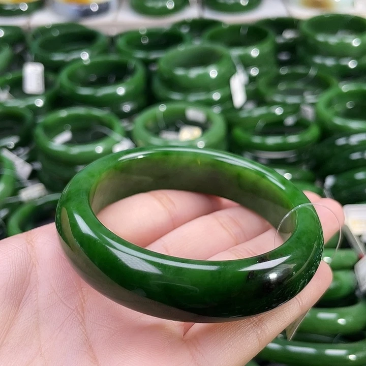 未镶嵌手镯和田玉（碧玉）
