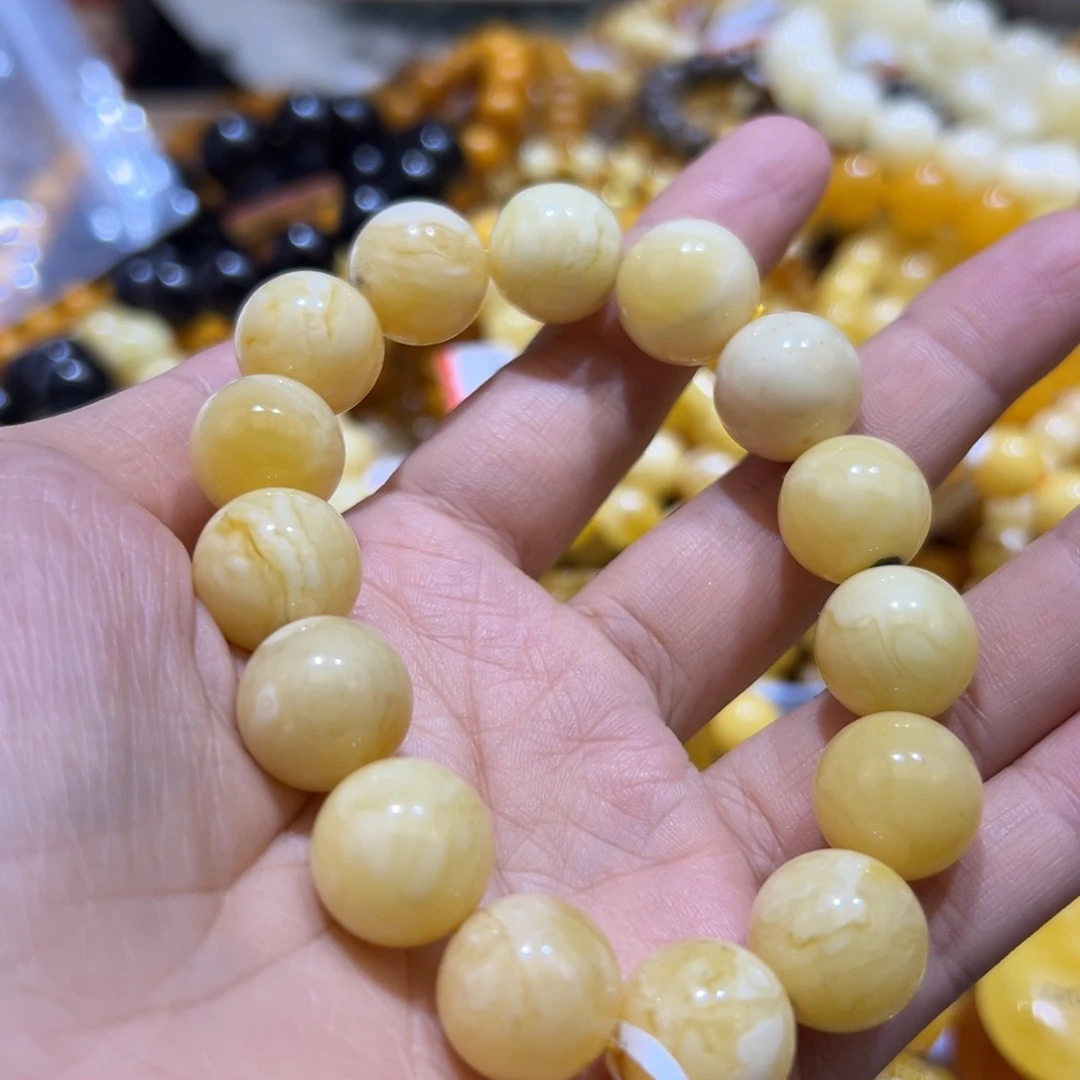 琥珀珠宝奇石未镶嵌