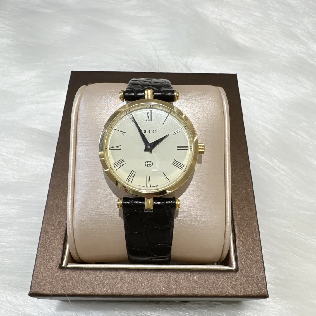 95新 GUCCI/古驰 古驰560-9石英赠送表带赠送手链