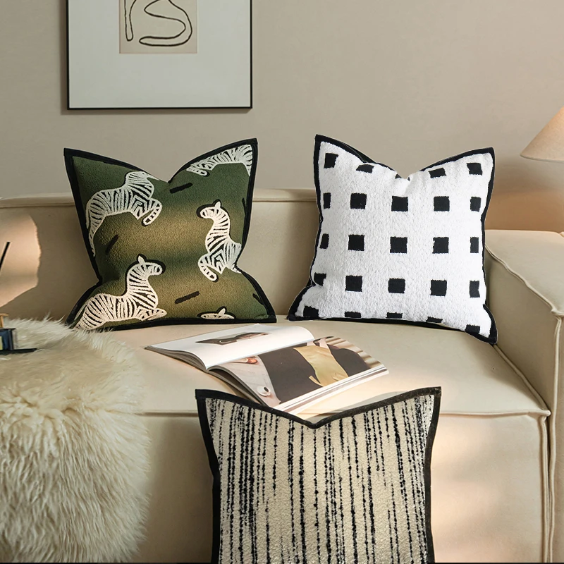 【皇家马匹】客厅沙发抱枕马黑白波点背靠垫法式中古绿色绣花靠枕