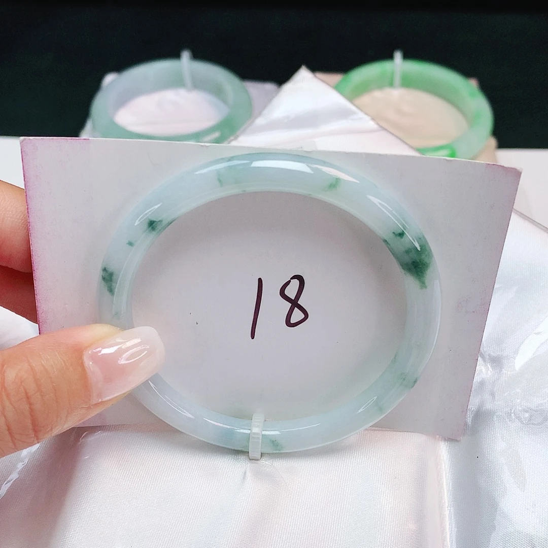 翡翠未镶嵌手镯 圆条54+