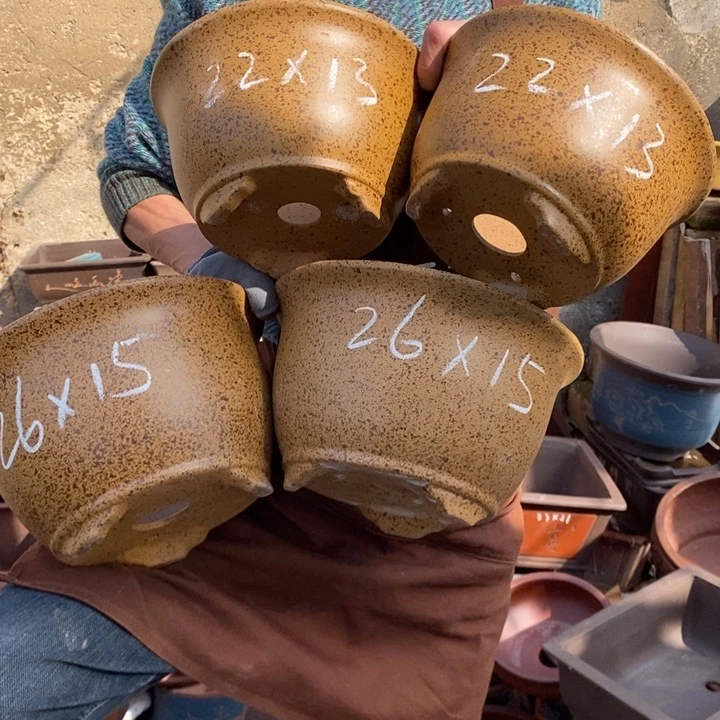 红陶紫砂艺术学院的学生