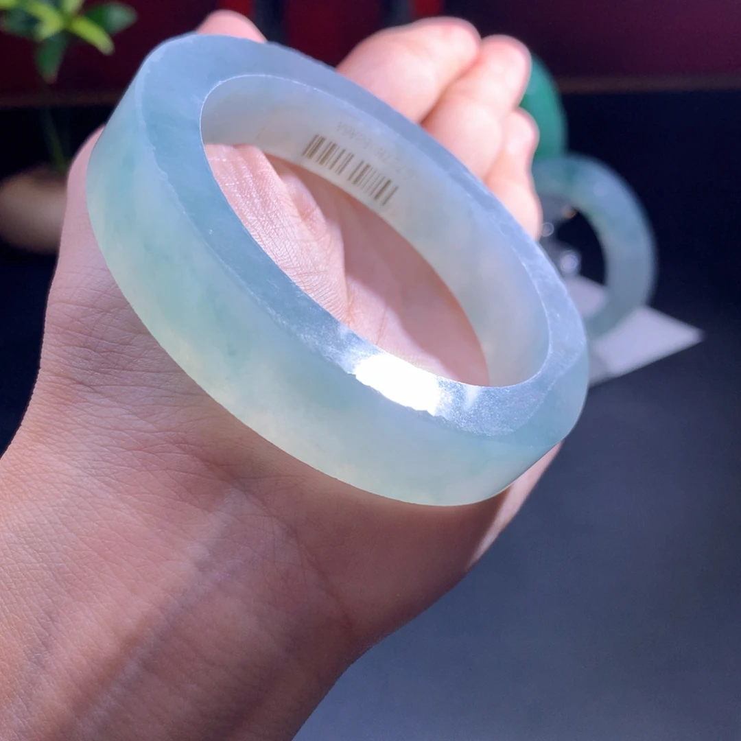 未镶嵌翡翠手镯定制翡翠