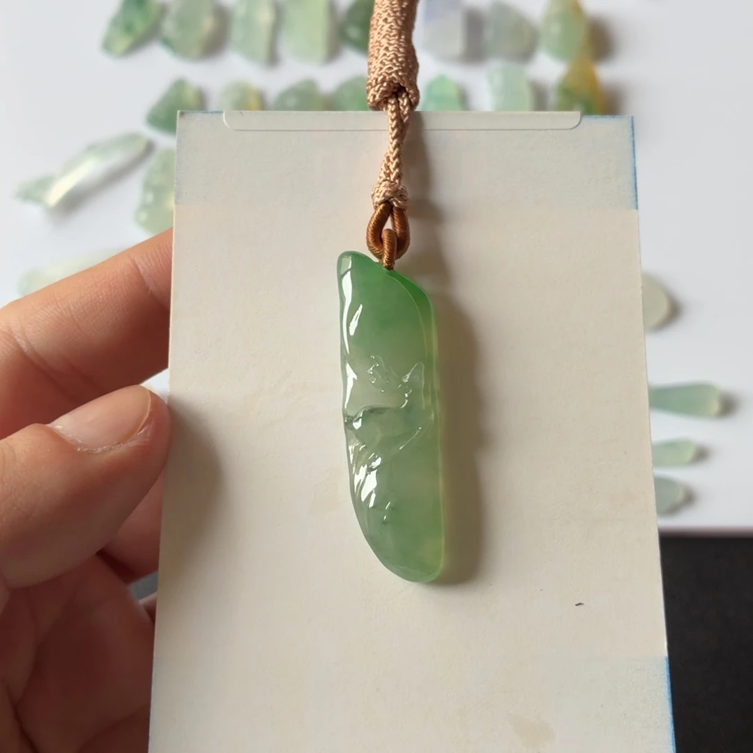 翡翠未镶嵌颈饰天然翡翠A货