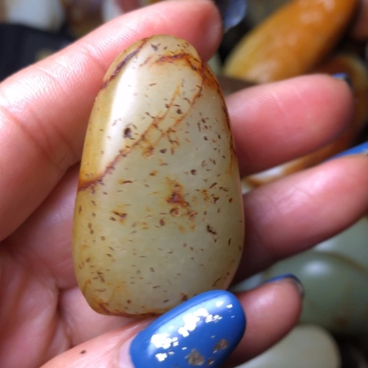 和田玉未镶嵌珠宝奇石