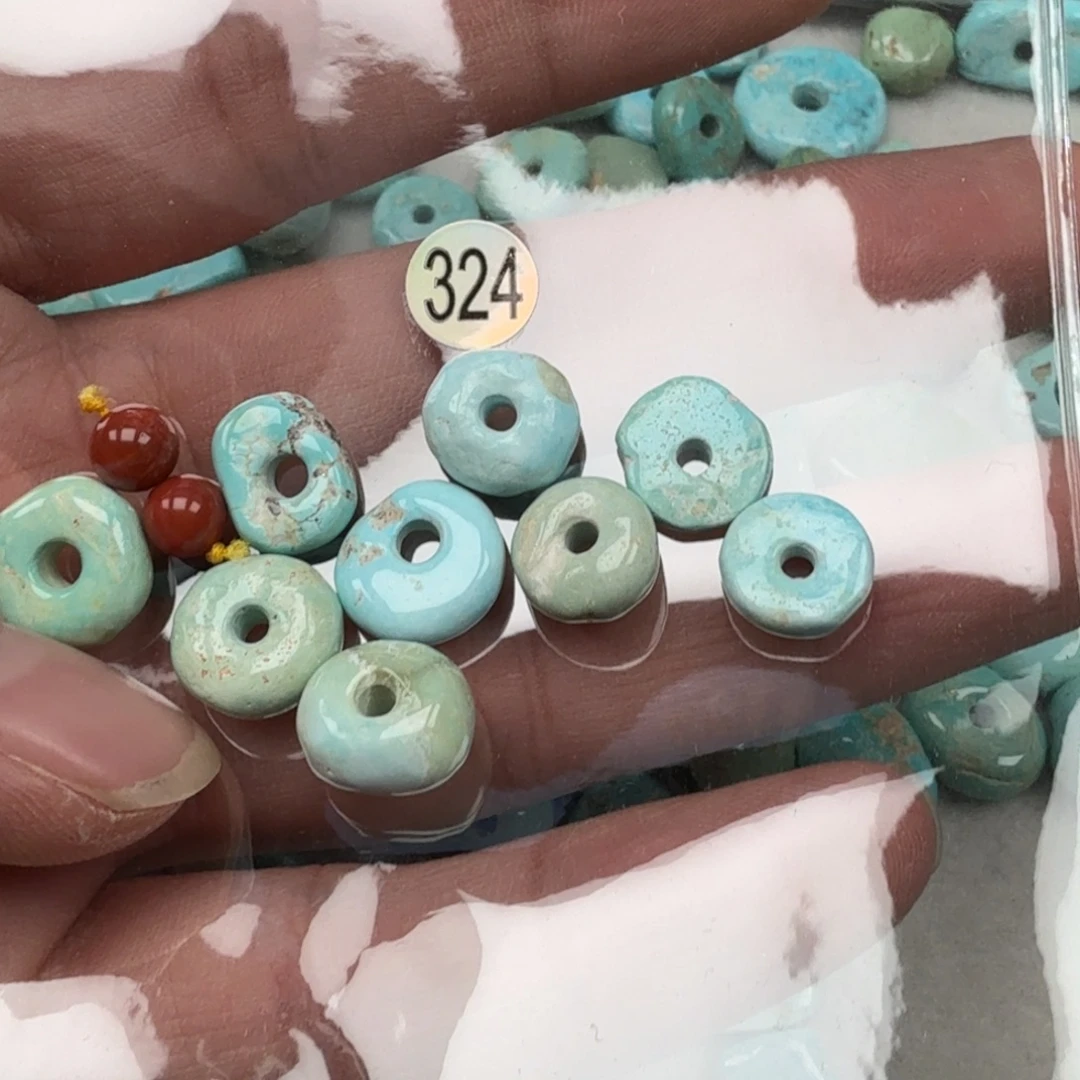 南红玛瑙未镶嵌珠宝奇石