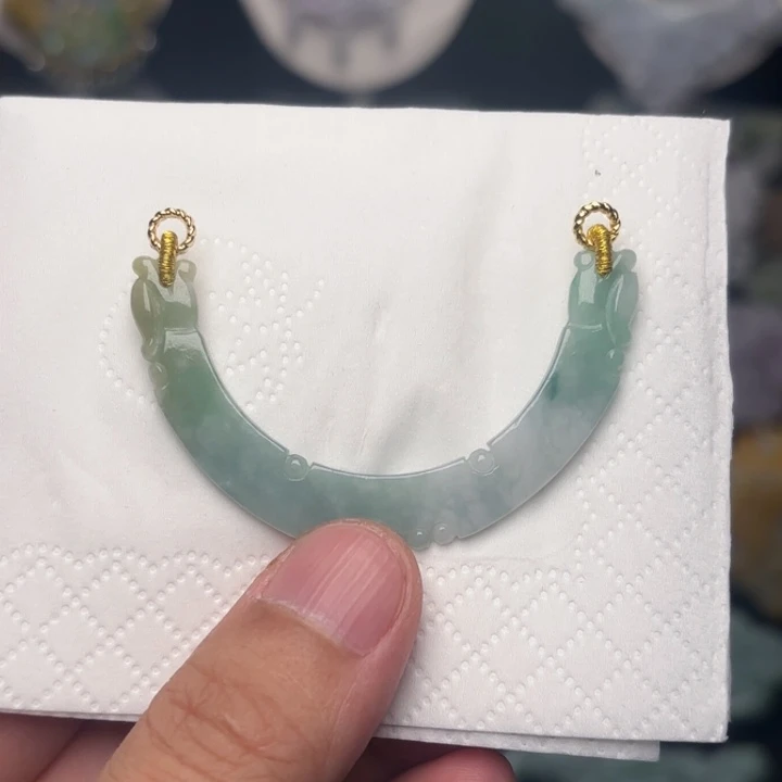 翡翠未镶嵌颈饰吊坠