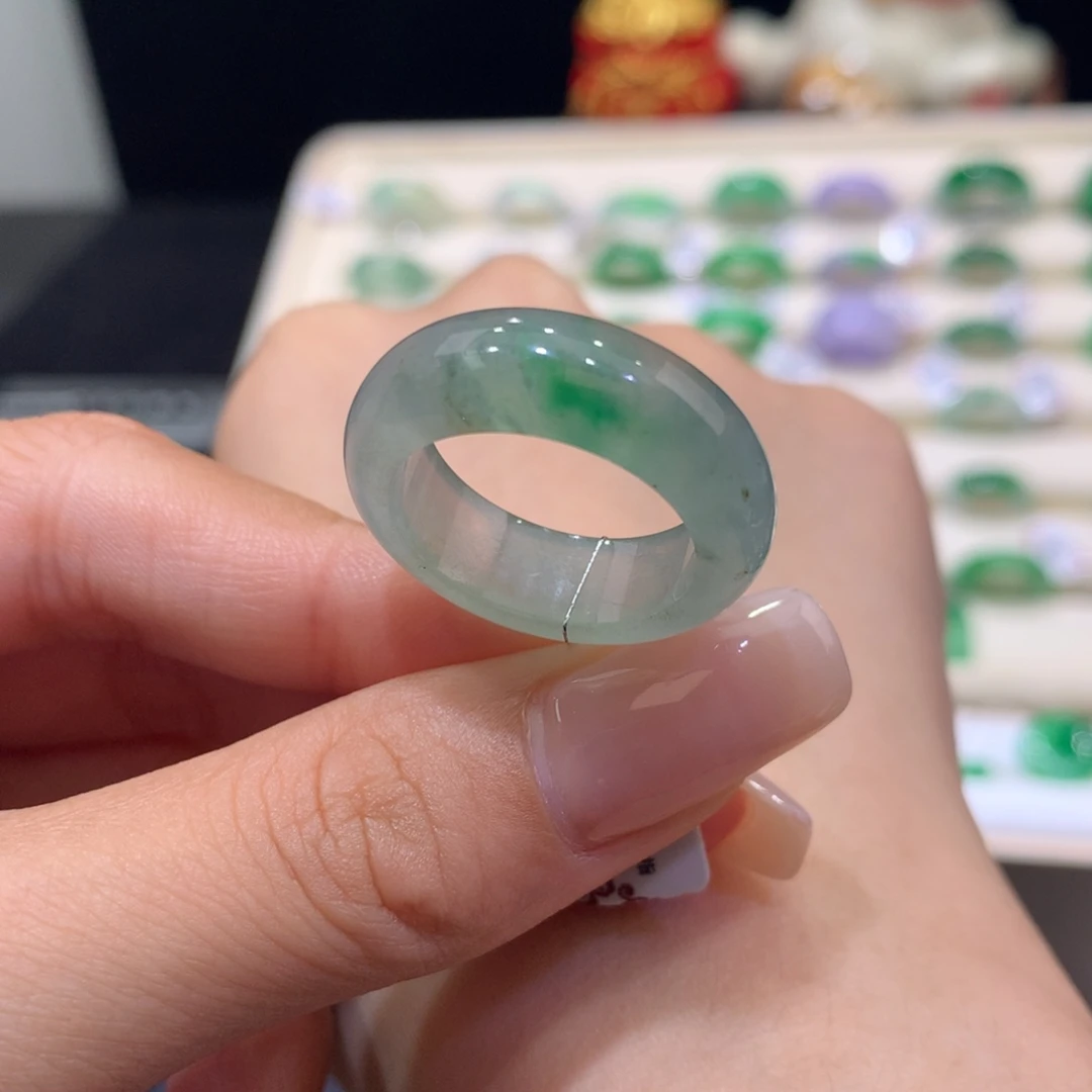 小***奇翡翠未镶嵌戒指翡翠