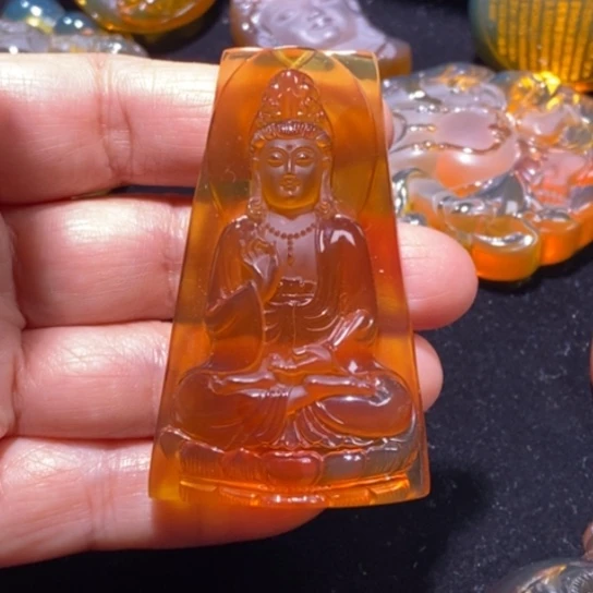 琥珀未镶嵌裸石正装观音21克