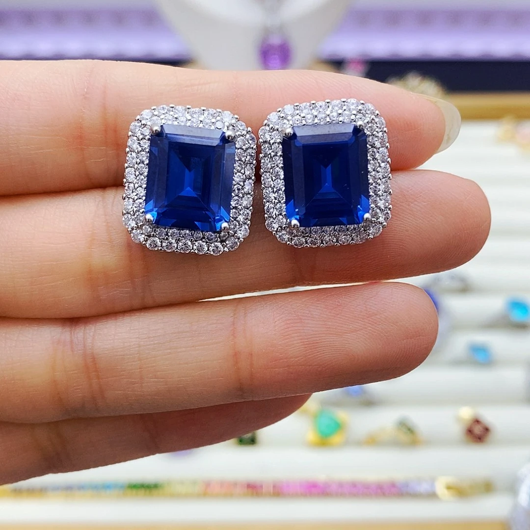 耳饰蓝宝石未镶嵌